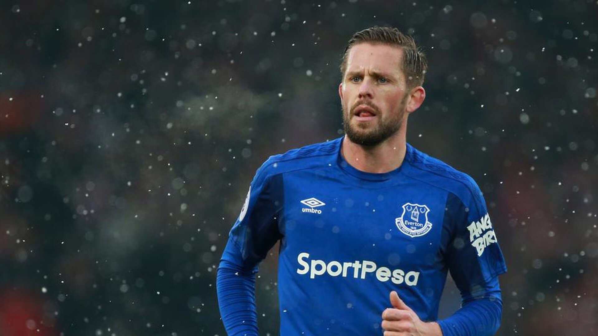 星空（中国）体育官方网站-转身动作流畅，成绩持续提升，转身的动作关键是什么带动躯干